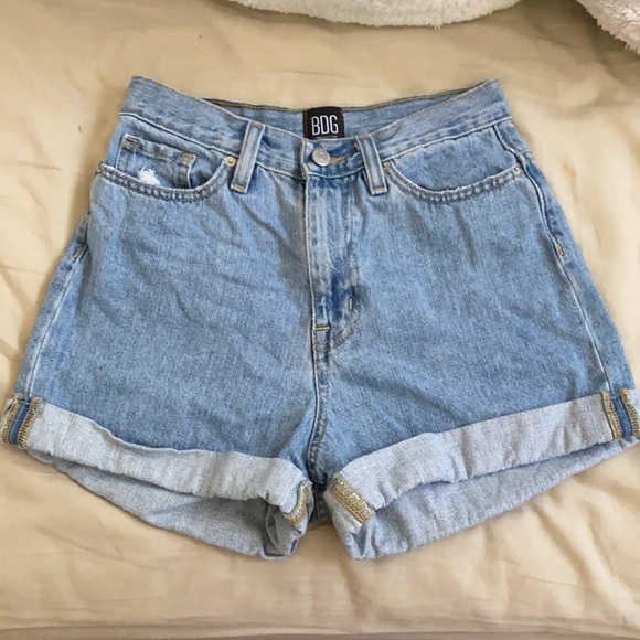 BDG Mom High Rise Shorts - Picture 3 of 4